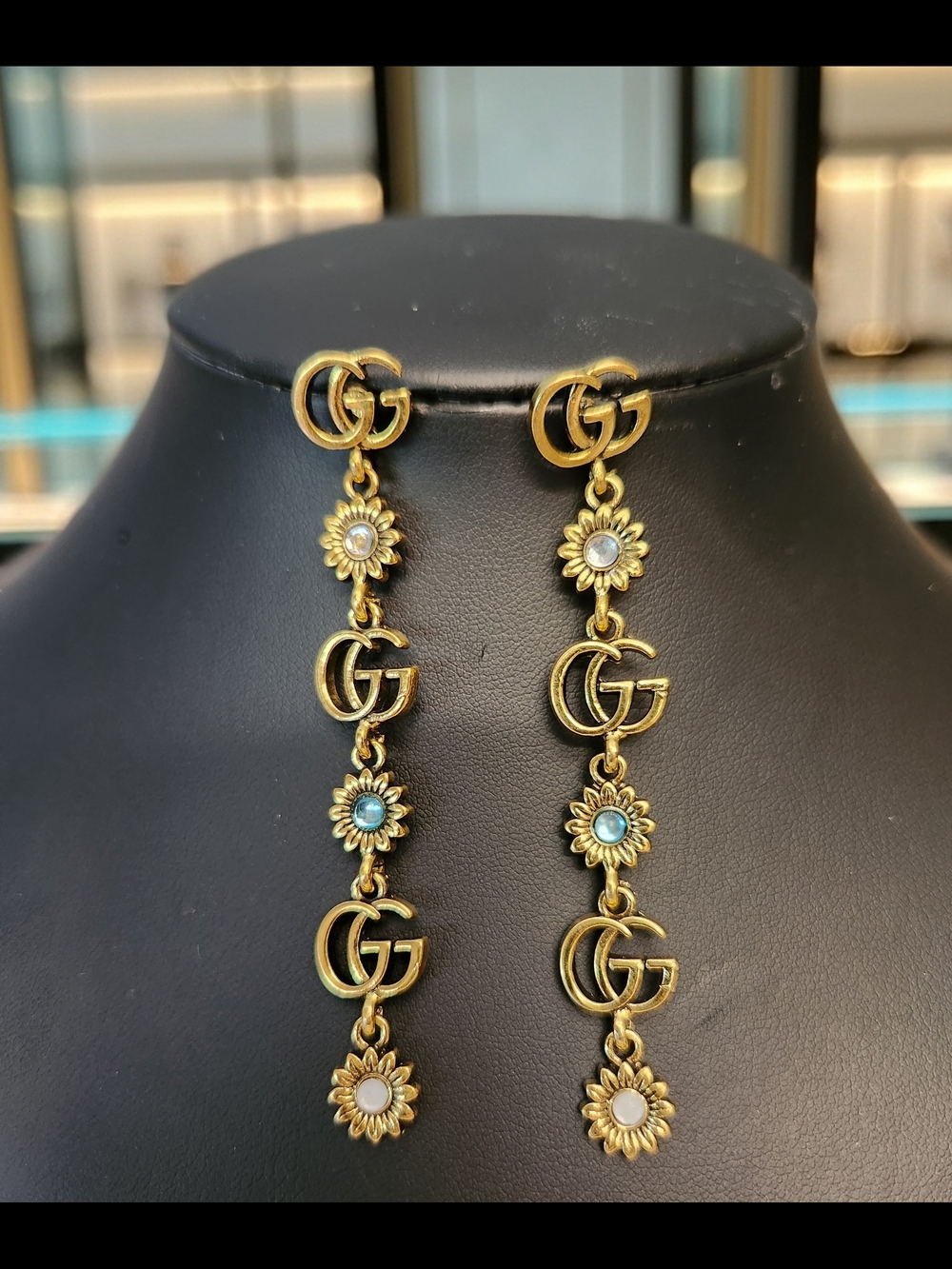 Gucci Gold Floral Drop Earrings with Matching Ring Size 8 - Picture 2 of 5